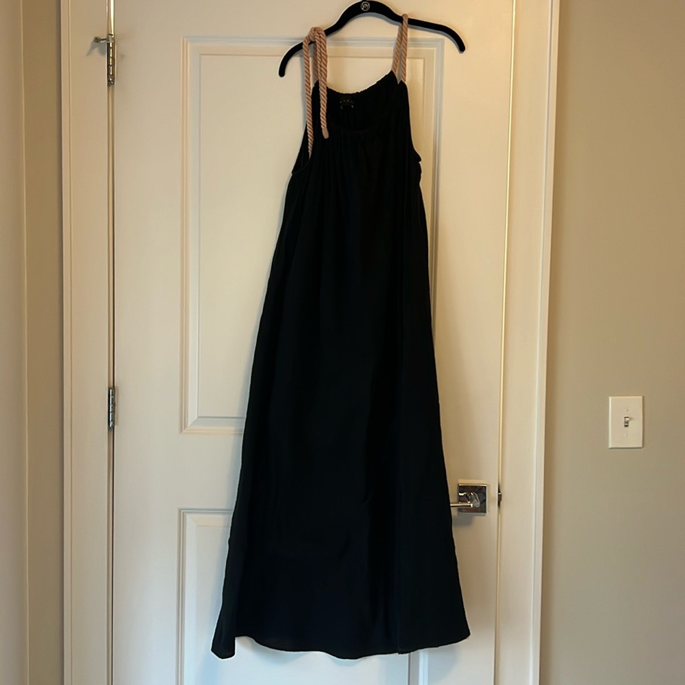 Elegant Black Sleeveless Dress